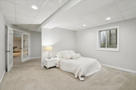 180 South Suffolk Lane Lake Forest IL 60045