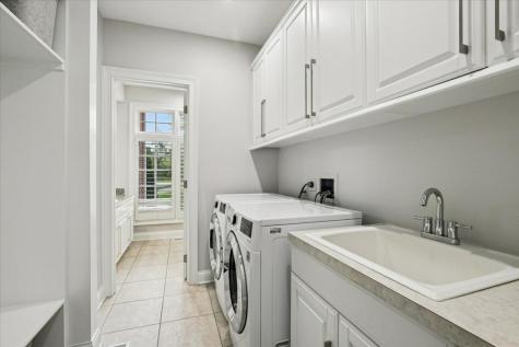 180 South Suffolk Lane Lake Forest IL 60045
