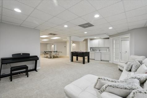 180 South Suffolk Lane Lake Forest IL 60045