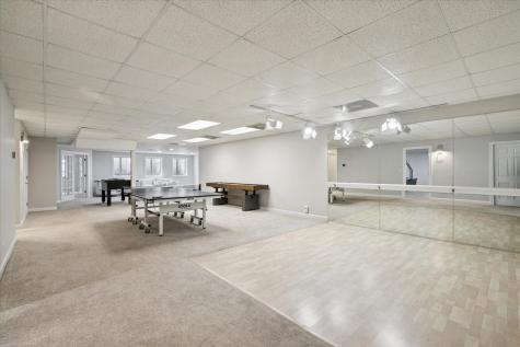180 South Suffolk Lane Lake Forest IL 60045