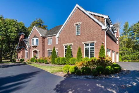 180 South Suffolk Lane Lake Forest IL 60045