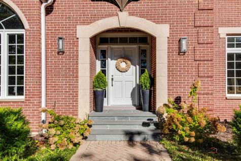 180 South Suffolk Lane Lake Forest IL 60045