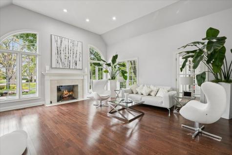 180 South Suffolk Lane Lake Forest IL 60045