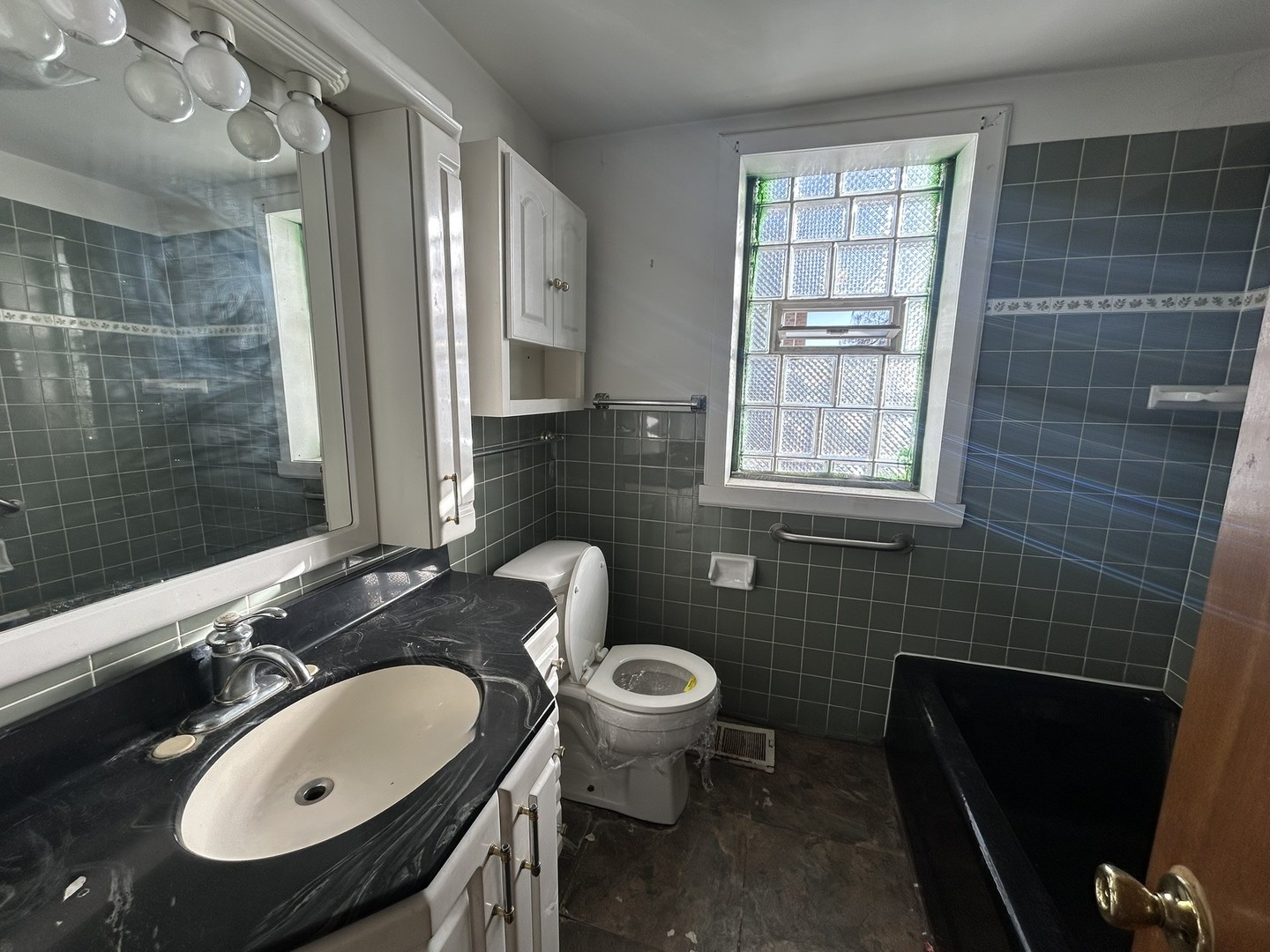 9300 South Vernon Avenue Chicago IL 60619