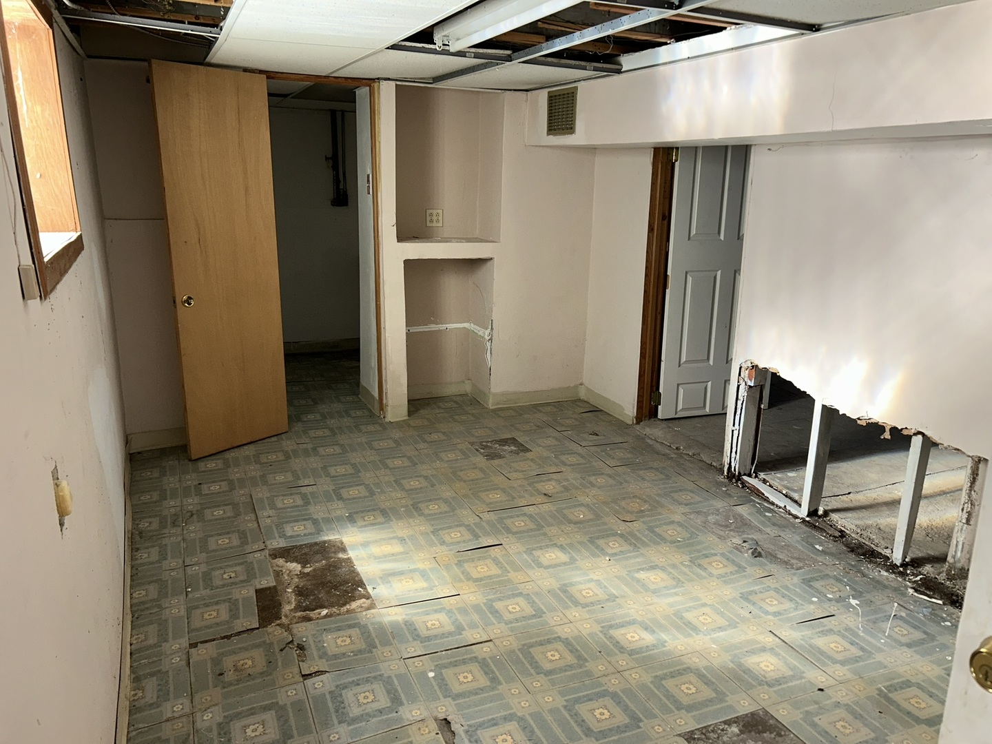 9300 South Vernon Avenue Chicago IL 60619