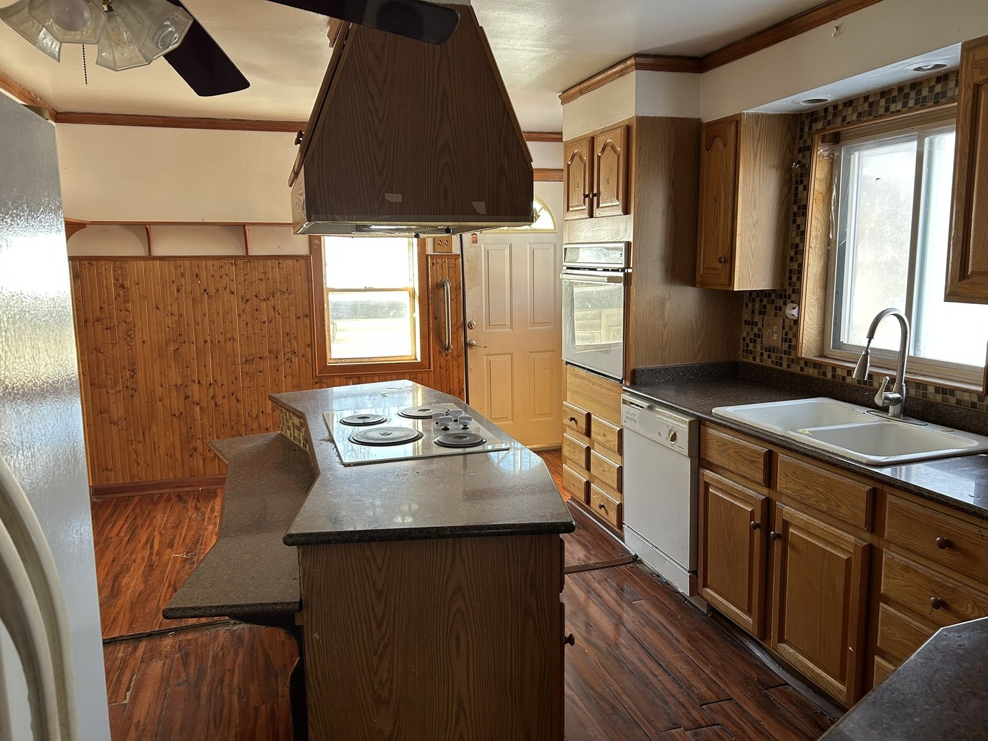 9300 South Vernon Avenue Chicago IL 60619