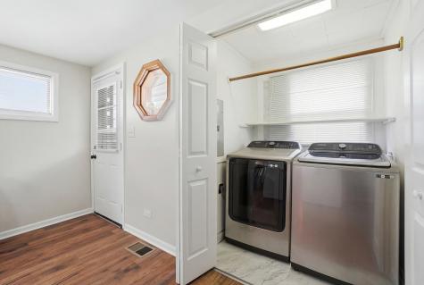 8947 South Komensky Avenue Hometown IL 60456