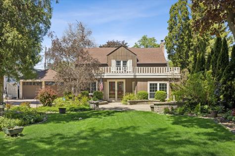 946 Walter Avenue Des Plaines IL 60016