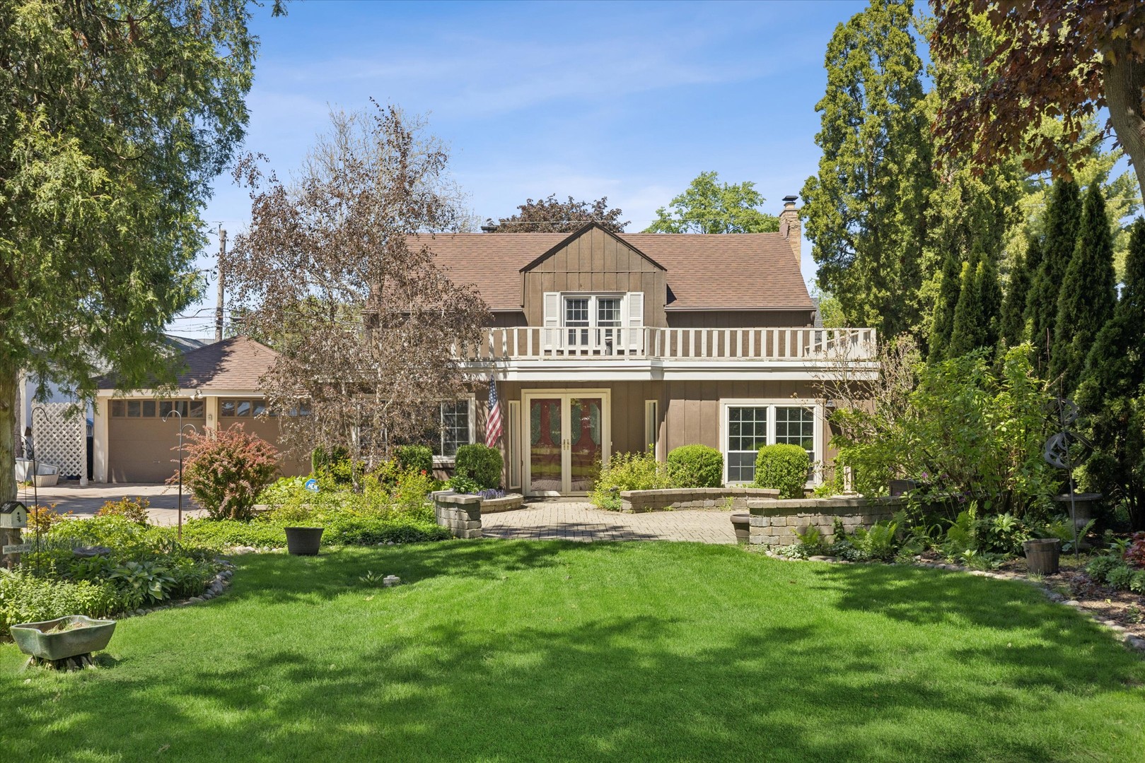 946 Walter Avenue Des Plaines IL 60016