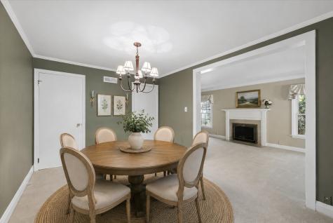 946 Walter Avenue Des Plaines IL 60016