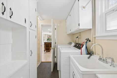 946 Walter Avenue Des Plaines IL 60016