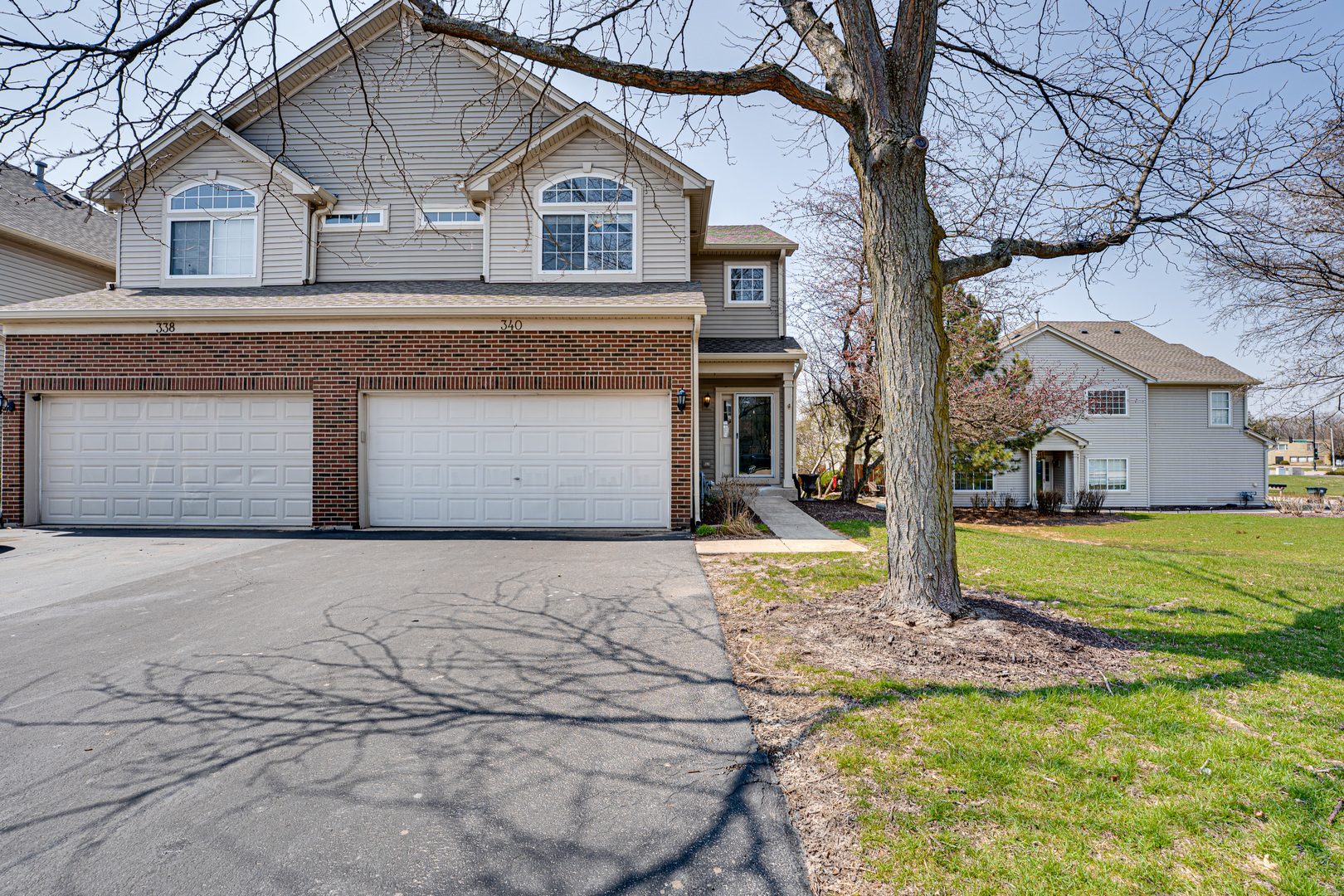 340 Abington Woods Drive Aurora IL 60502