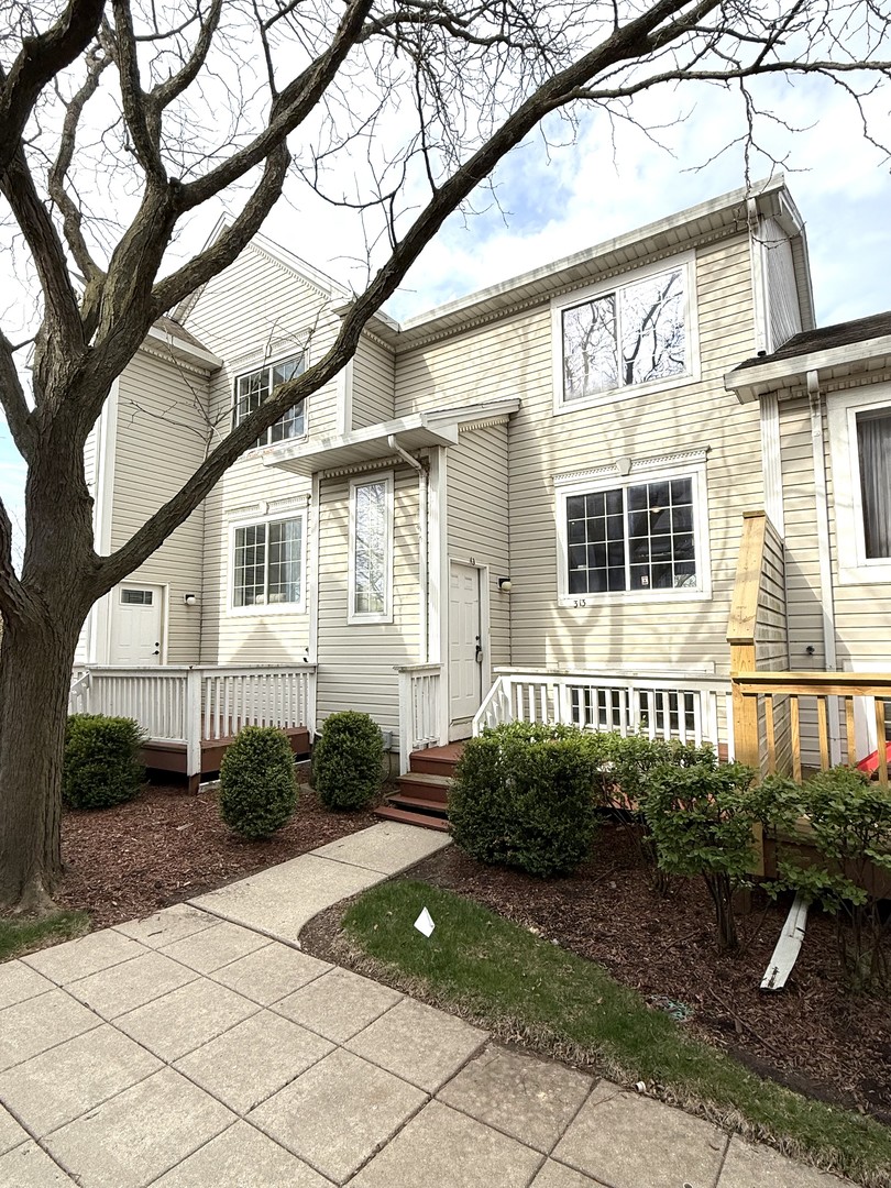 313 Whispering Court Bolingbrook IL 60440