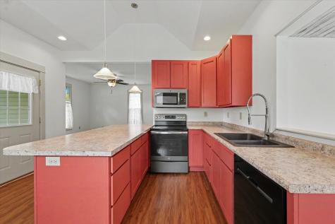 708 East Center Street Monticello IL 61856