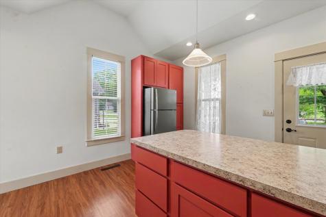 708 East Center Street Monticello IL 61856