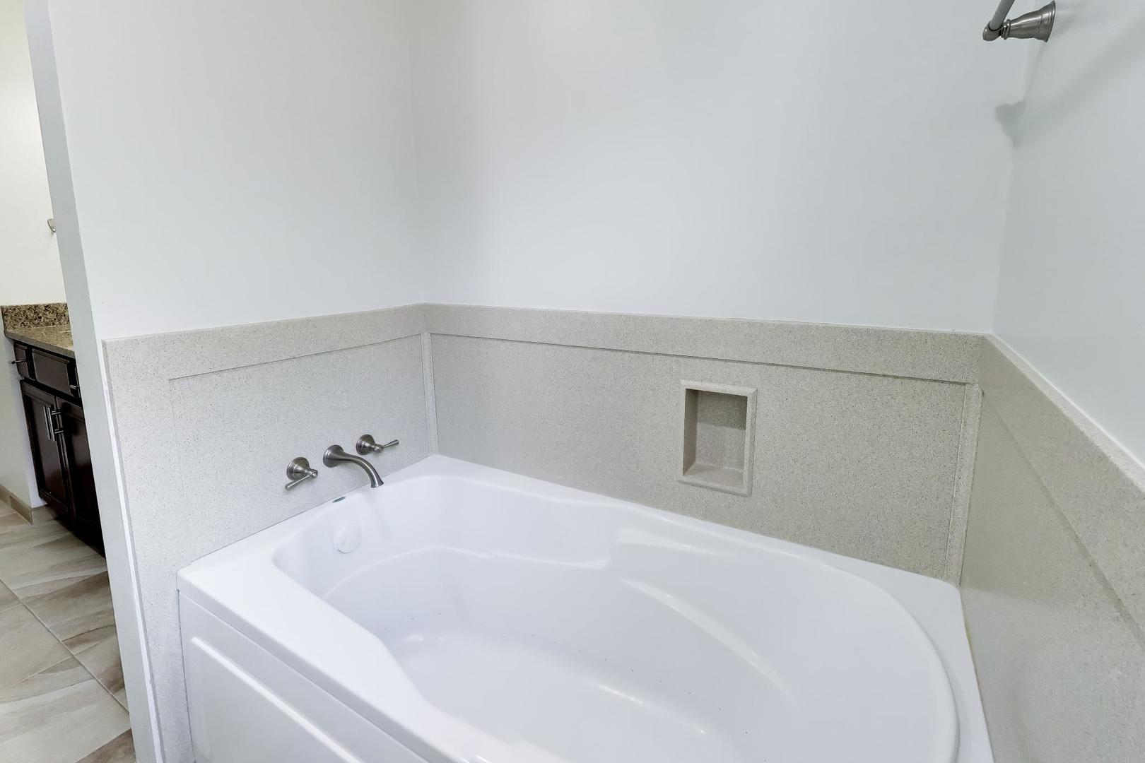 207 Lions Court Lake Zurich IL 60047