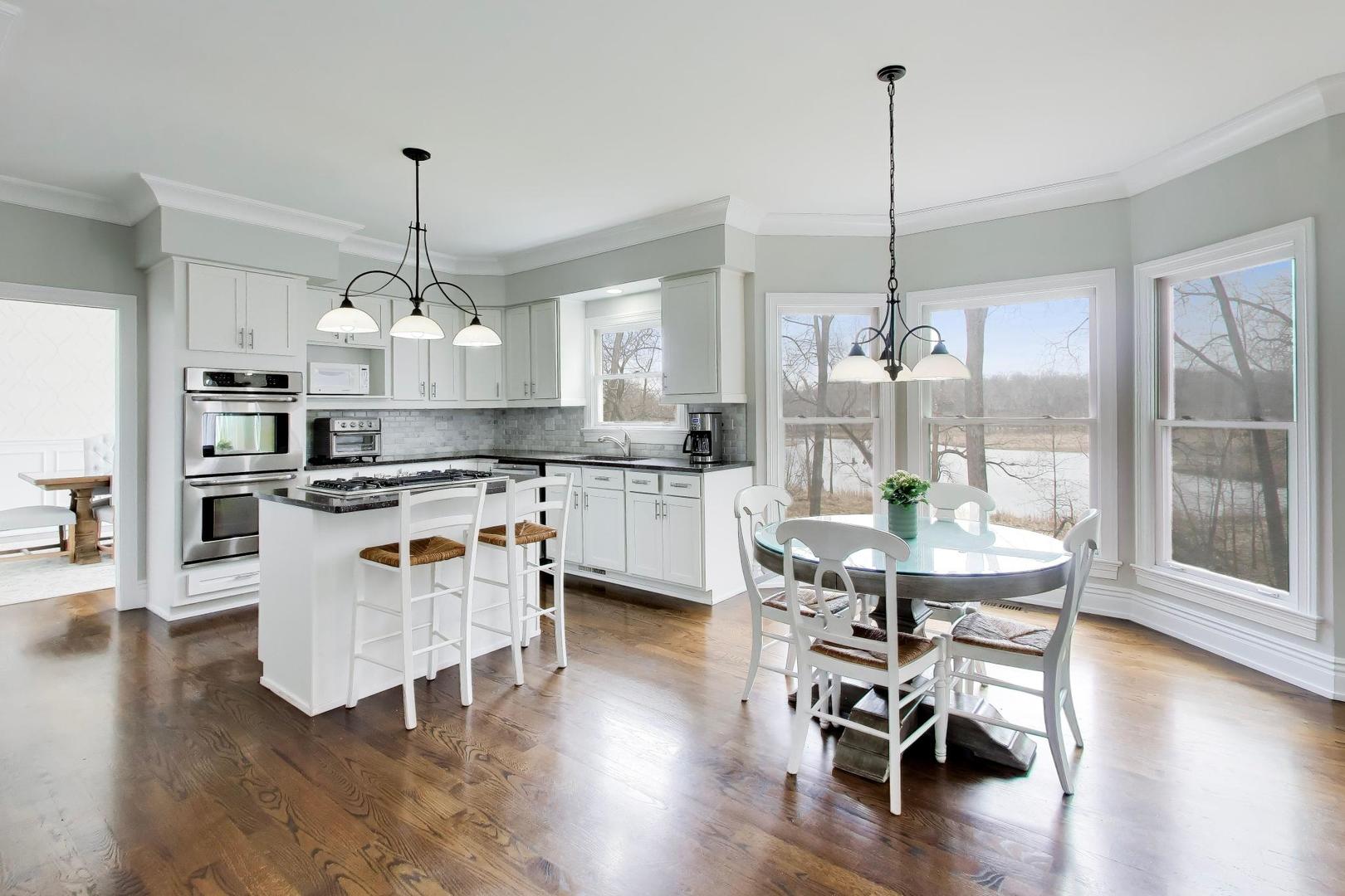 207 Lions Court Lake Zurich IL 60047