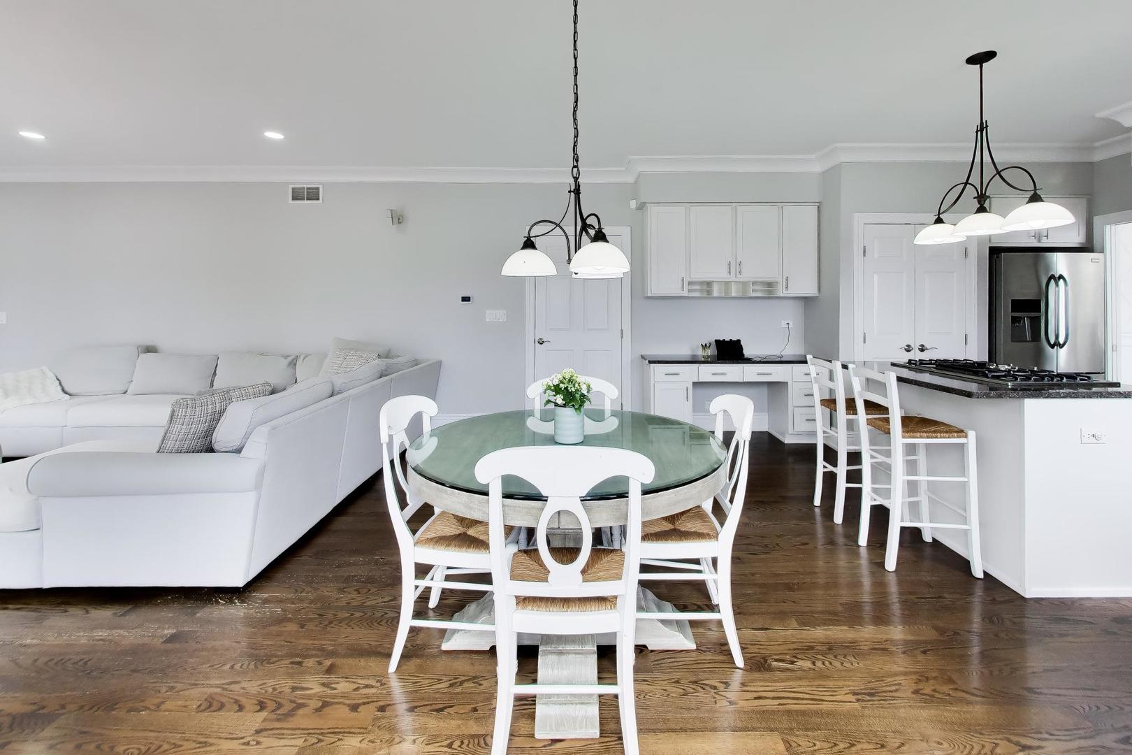 207 Lions Court Lake Zurich IL 60047