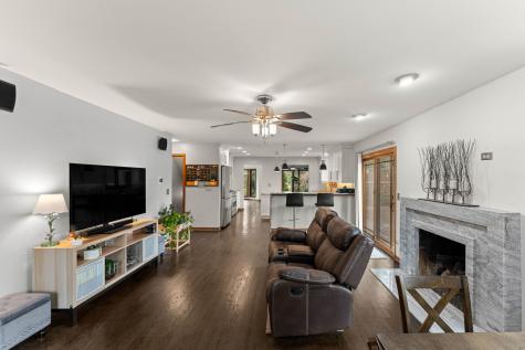 2 Rutgers Court Hawthorn Woods IL 60047