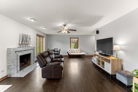 2 Rutgers Court Hawthorn Woods IL 60047