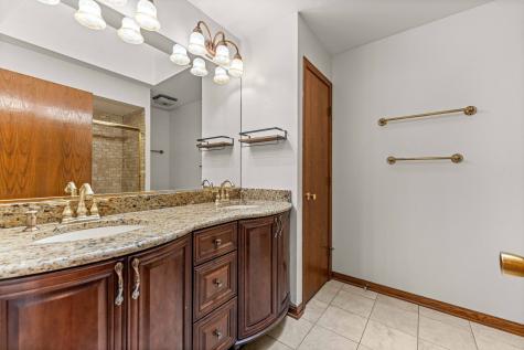 2 Rutgers Court Hawthorn Woods IL 60047