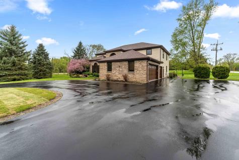 2 Rutgers Court Hawthorn Woods IL 60047