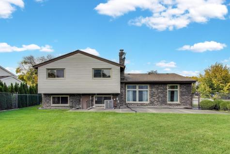 2616 North Prindle Avenue Arlington Heights IL 60004