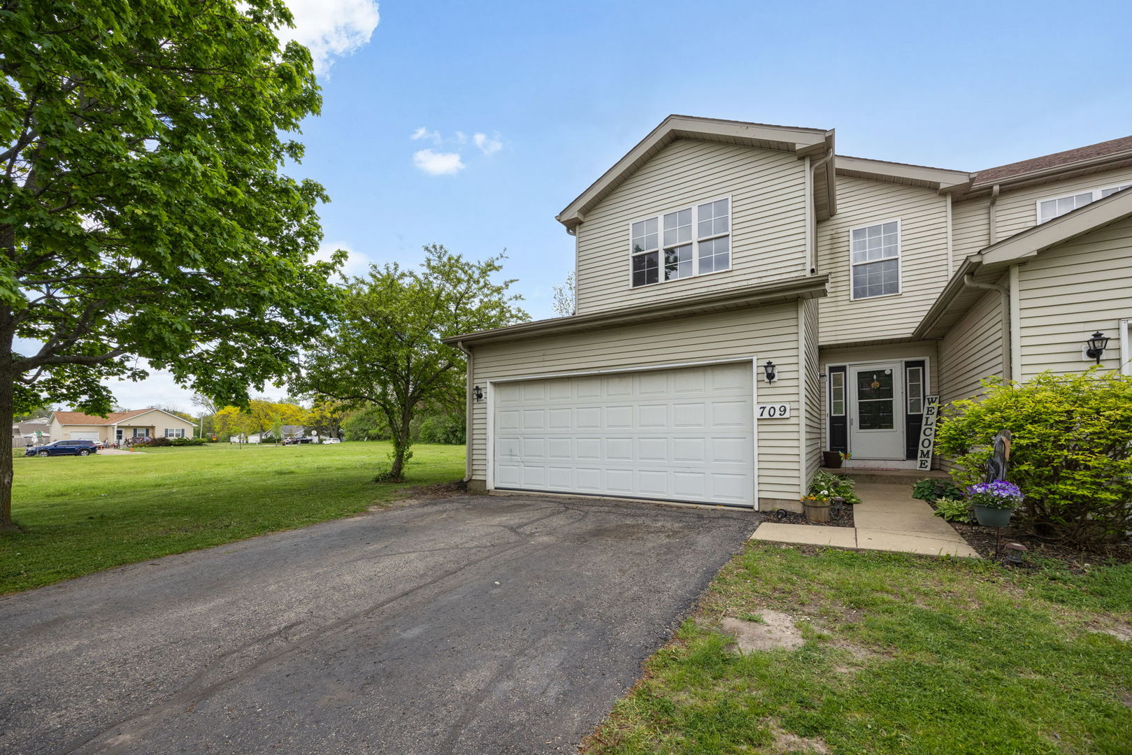 709 Carlisle Drive Woodstock IL 60098