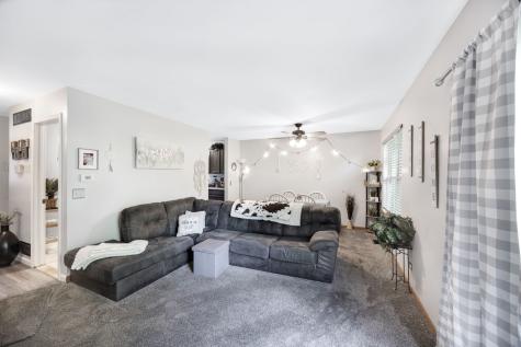 709 Carlisle Drive Woodstock IL 60098