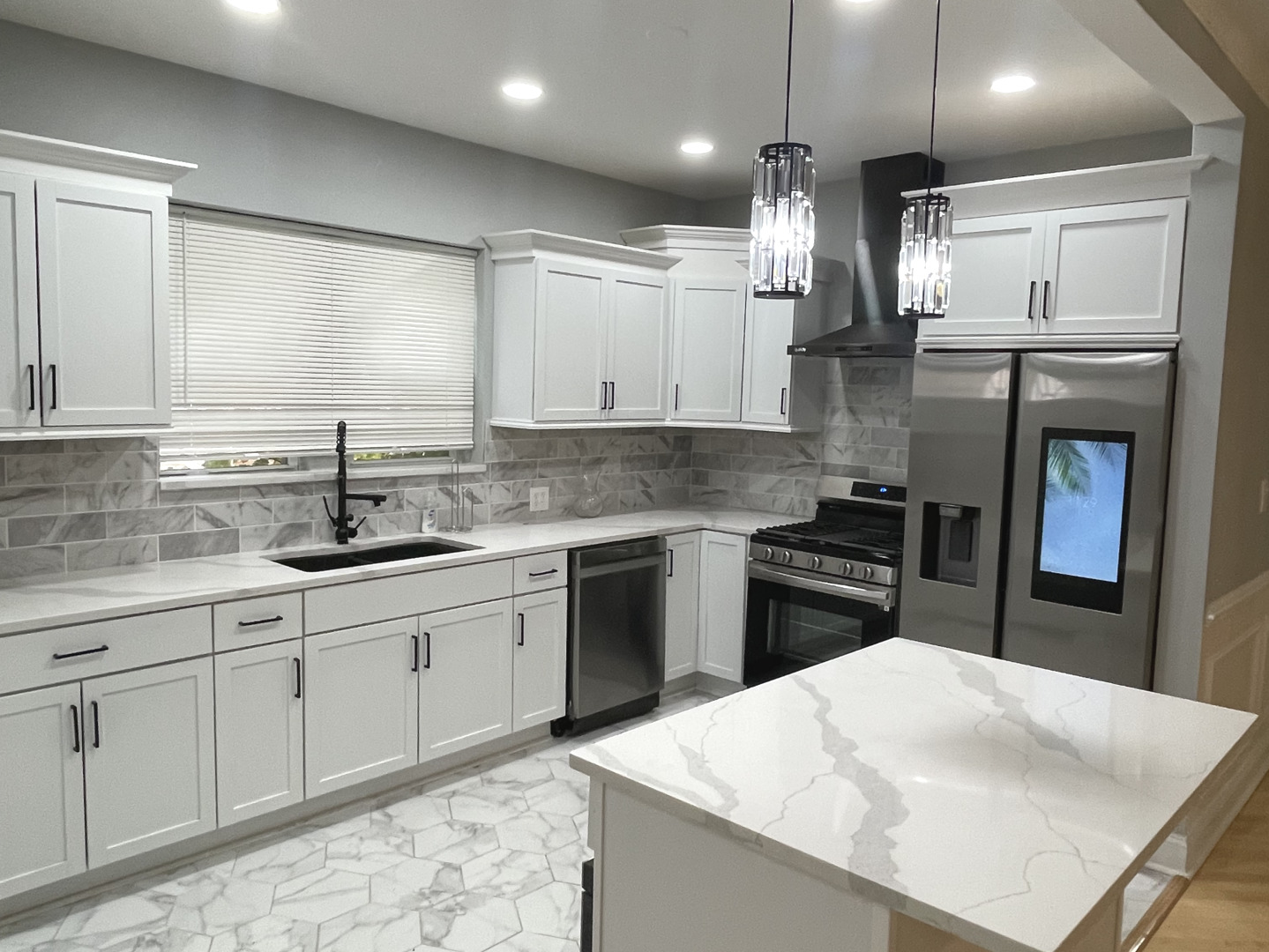 8258 South Rhodes Avenue Chicago IL 60619