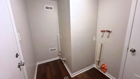 123 Oriole Road Matteson IL 60443