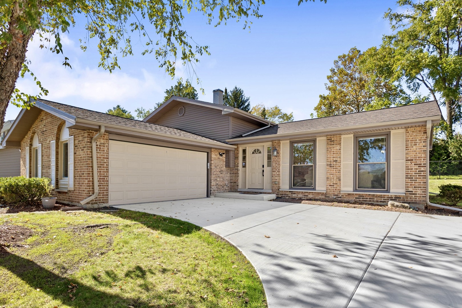 7S610 Lynn Drive Naperville IL 60540