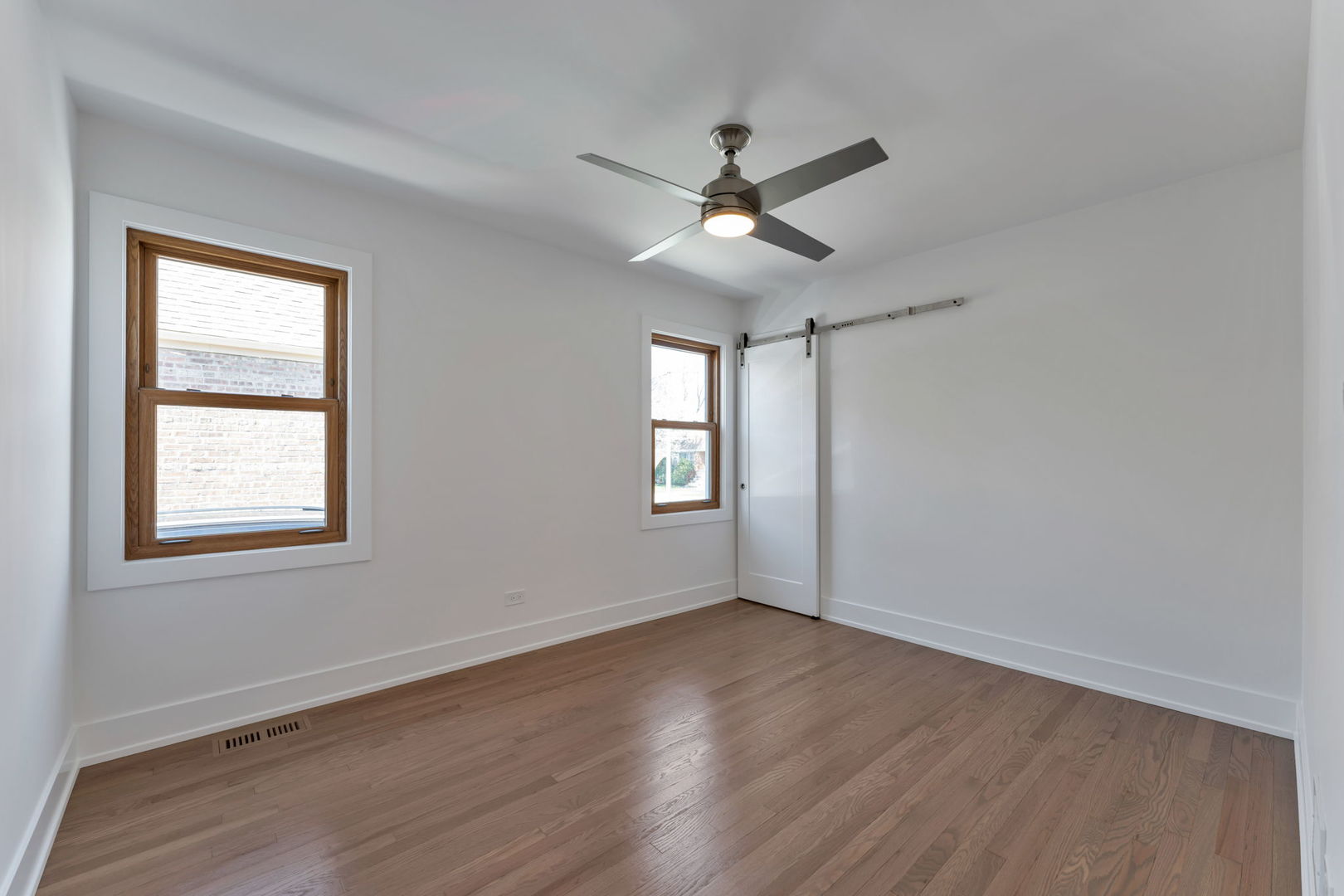 2825 West 84th Place Chicago IL 60652
