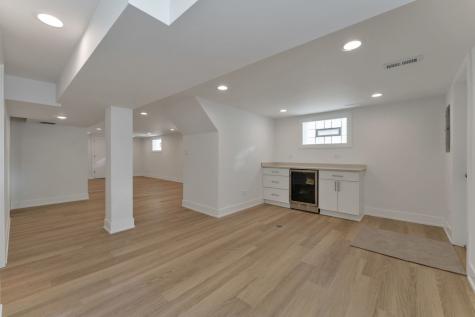 2825 West 84th Place Chicago IL 60652