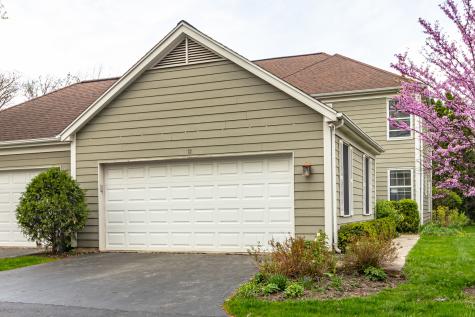 12 Sommerset Lane Lincolnshire IL 60069