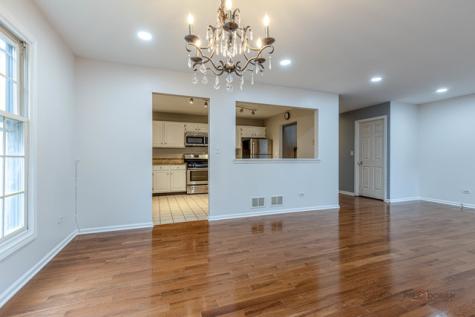 12 Sommerset Lane Lincolnshire IL 60069