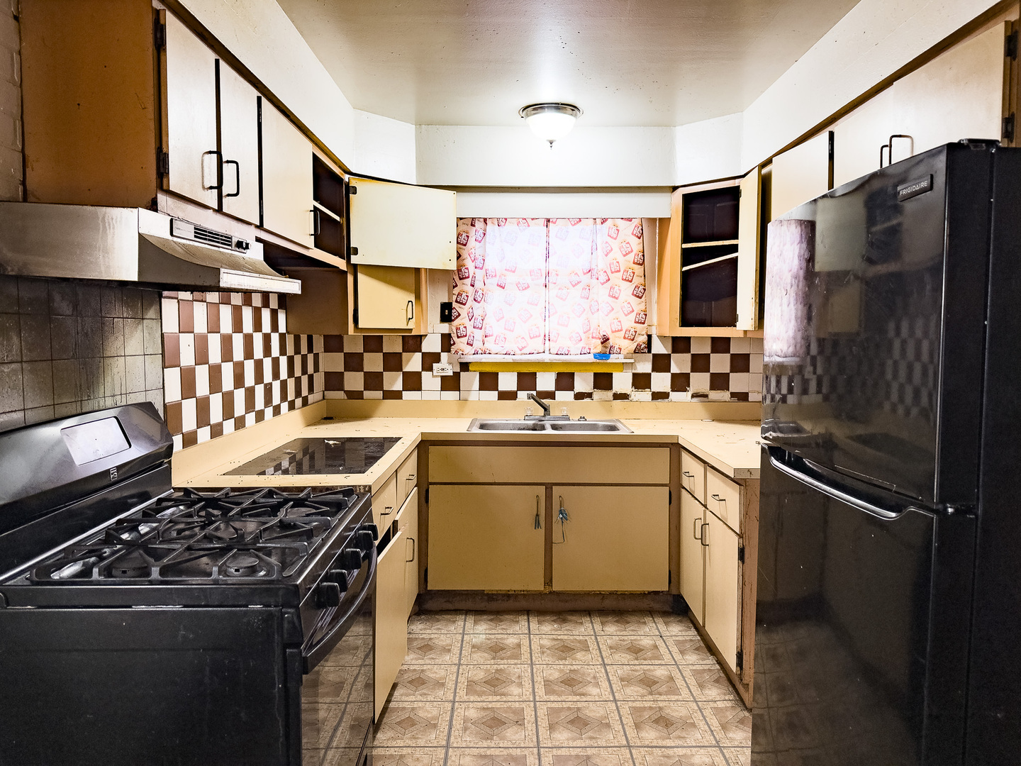 7331 South Carpenter Street Chicago IL 60621