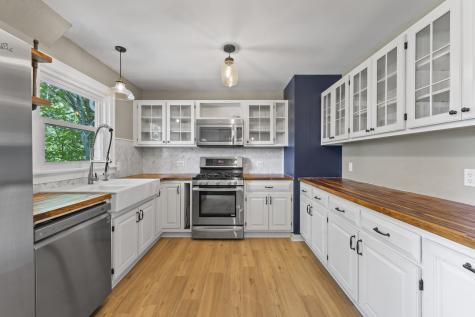946 West Winchester Road Libertyville IL 60048