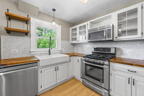 946 West Winchester Road Libertyville IL 60048