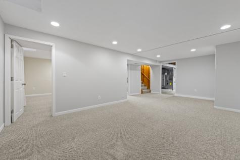 946 West Winchester Road Libertyville IL 60048