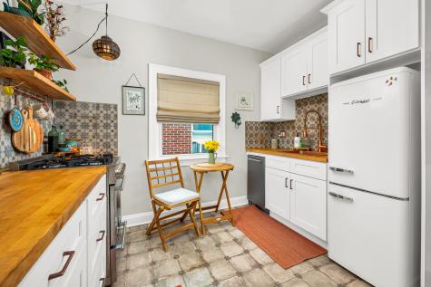 1806 Greenleaf Street Evanston IL 60202