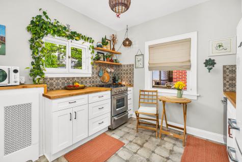 1806 Greenleaf Street Evanston IL 60202