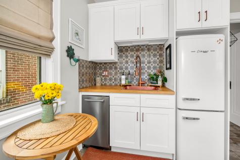 1806 Greenleaf Street Evanston IL 60202