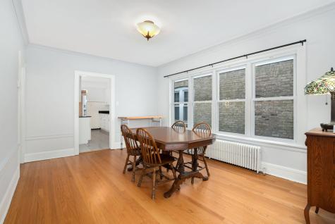 5425 North Bernard Street Chicago IL 60625