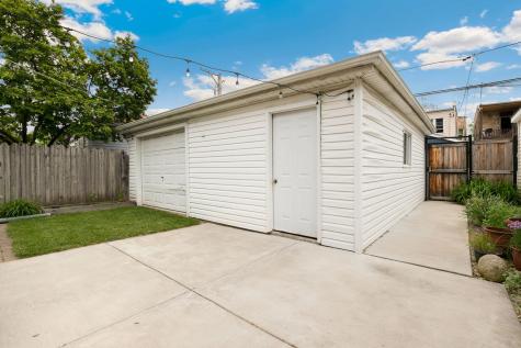 5425 North Bernard Street Chicago IL 60625