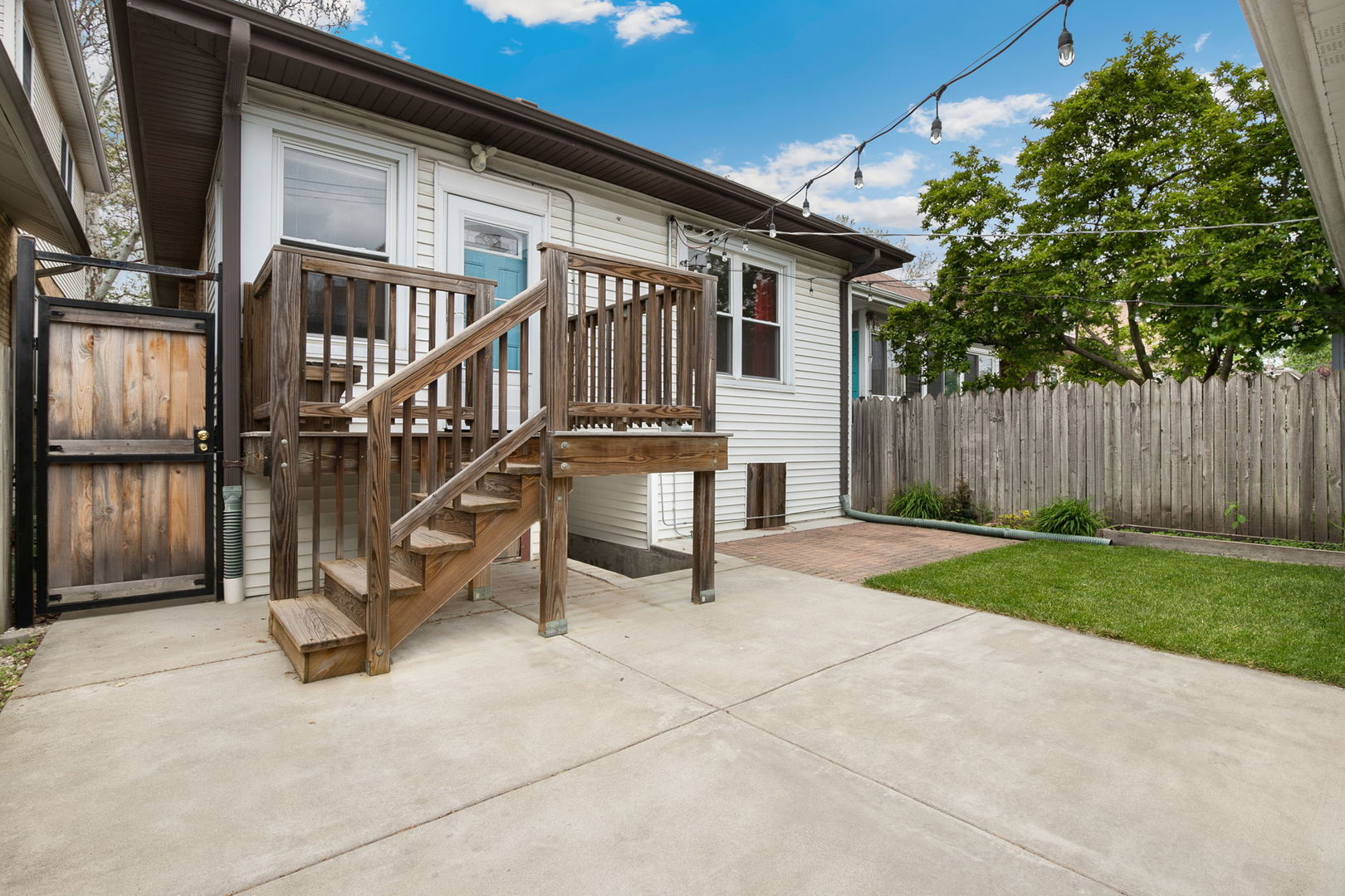 5425 North Bernard Street Chicago IL 60625
