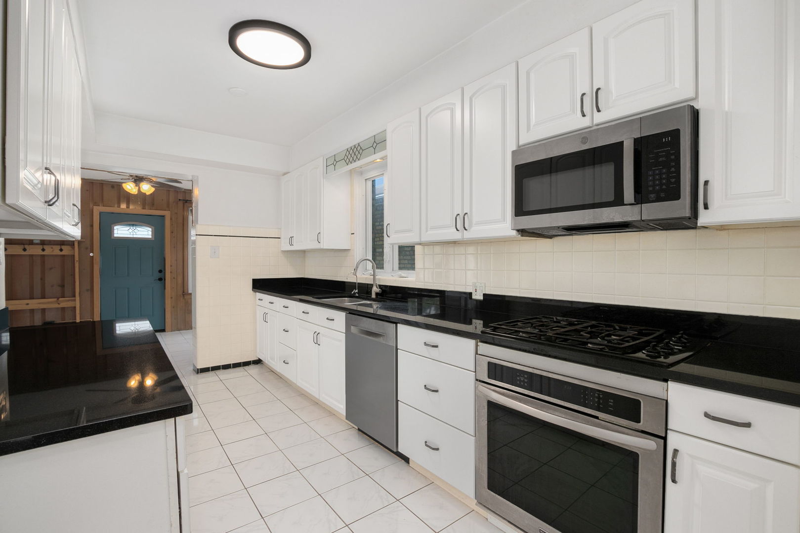 5425 North Bernard Street Chicago IL 60625