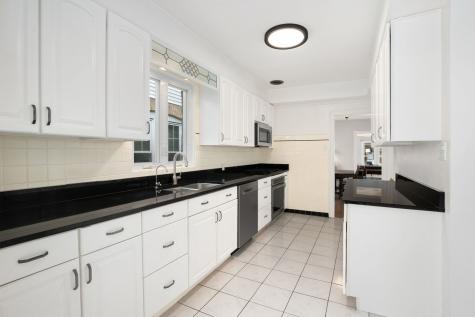 5425 North Bernard Street Chicago IL 60625