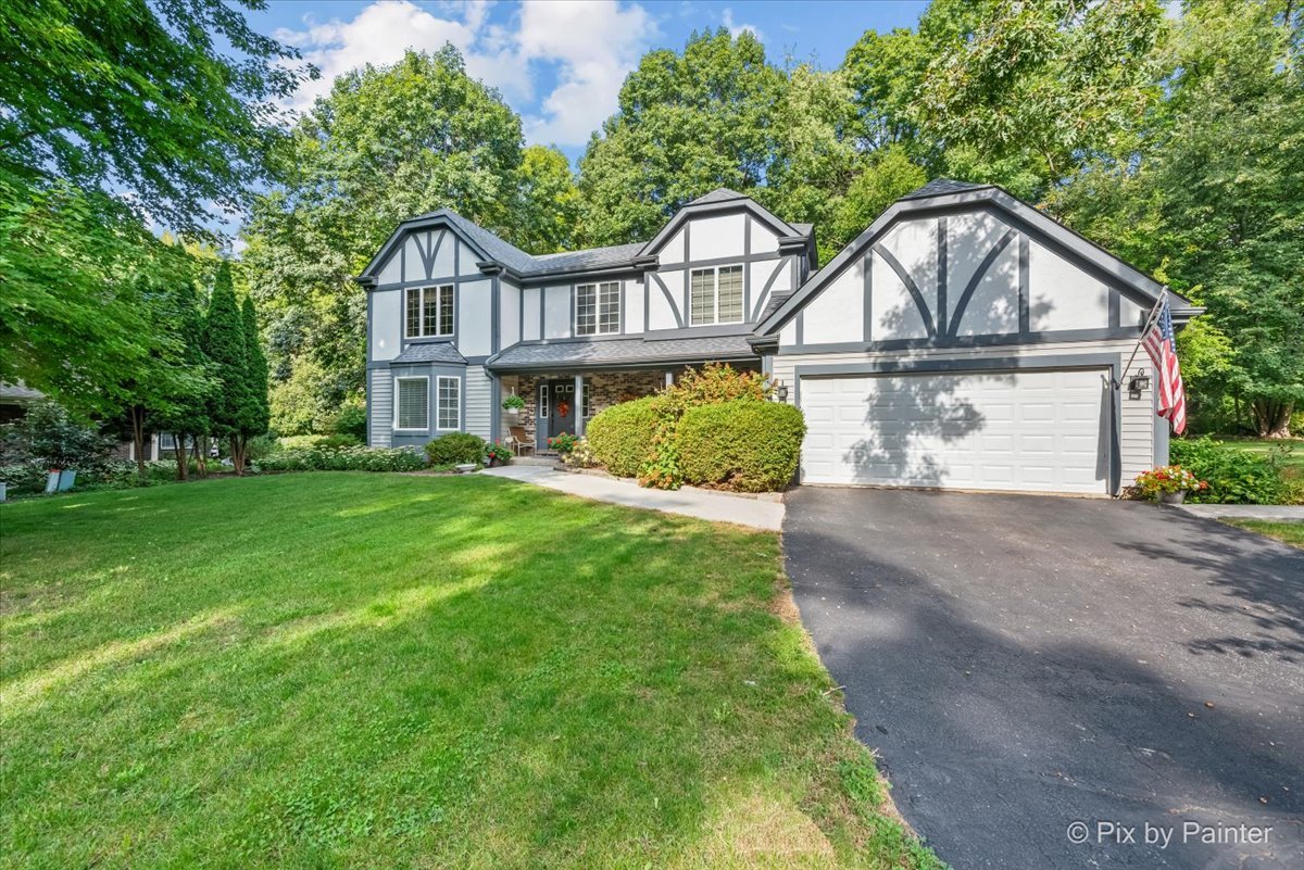 5N490 Hidden Springs Drive St. Charles IL 60175