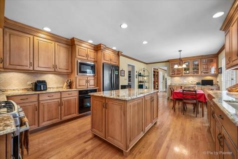 5N490 Hidden Springs Drive St. Charles IL 60175